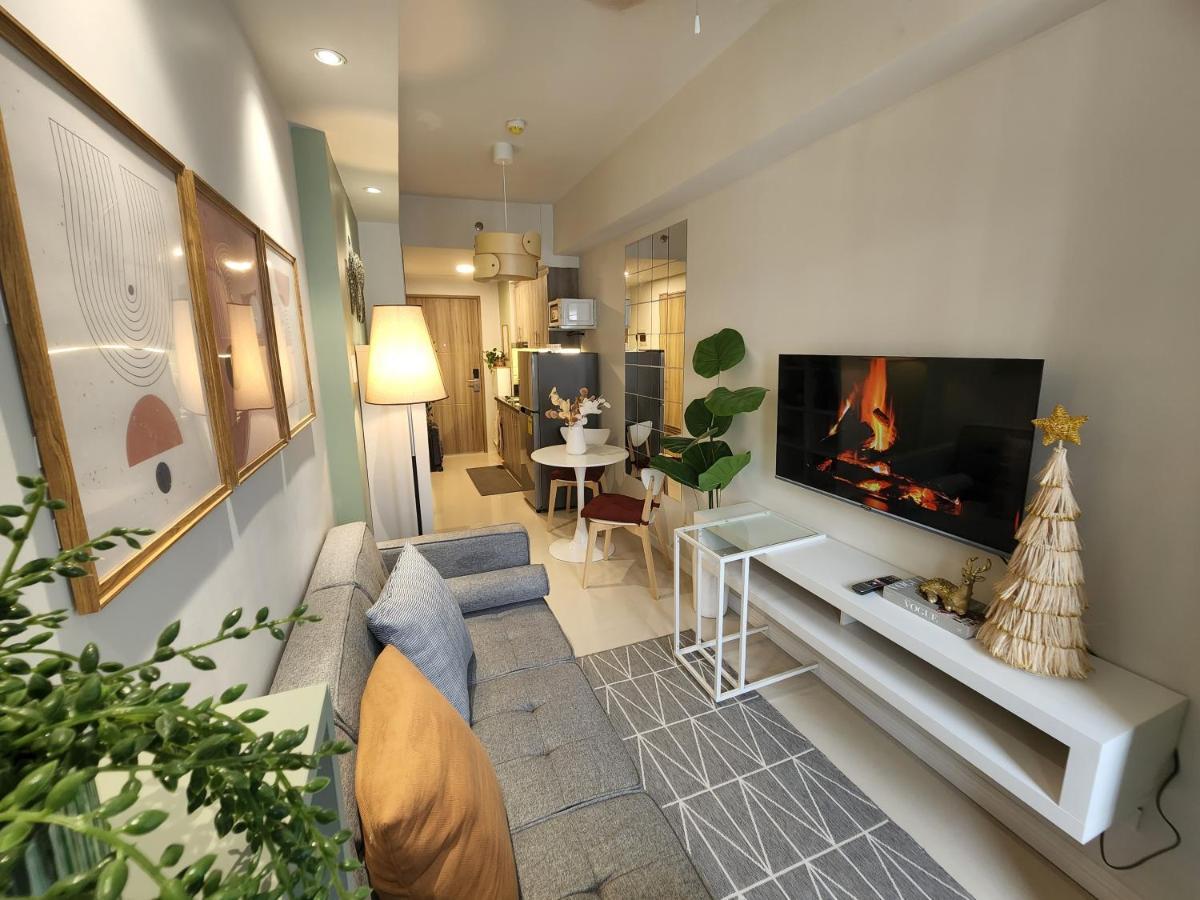 Bed & Breakfast Serene Suites At S Residences Moa Complex Manila